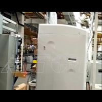 自動貼標(biāo)機(jī)實時打印貼銘牌標(biāo)視頻