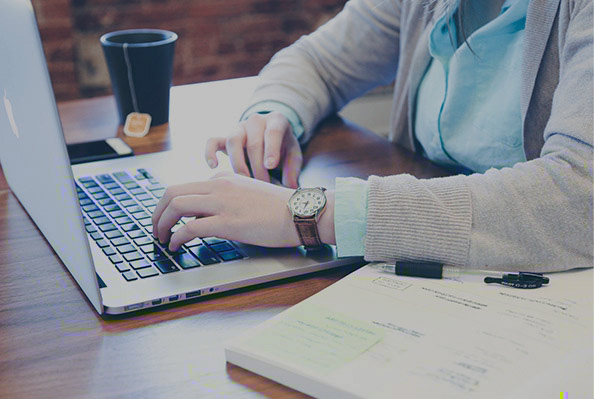 自動(dòng)貼標(biāo)機(jī)